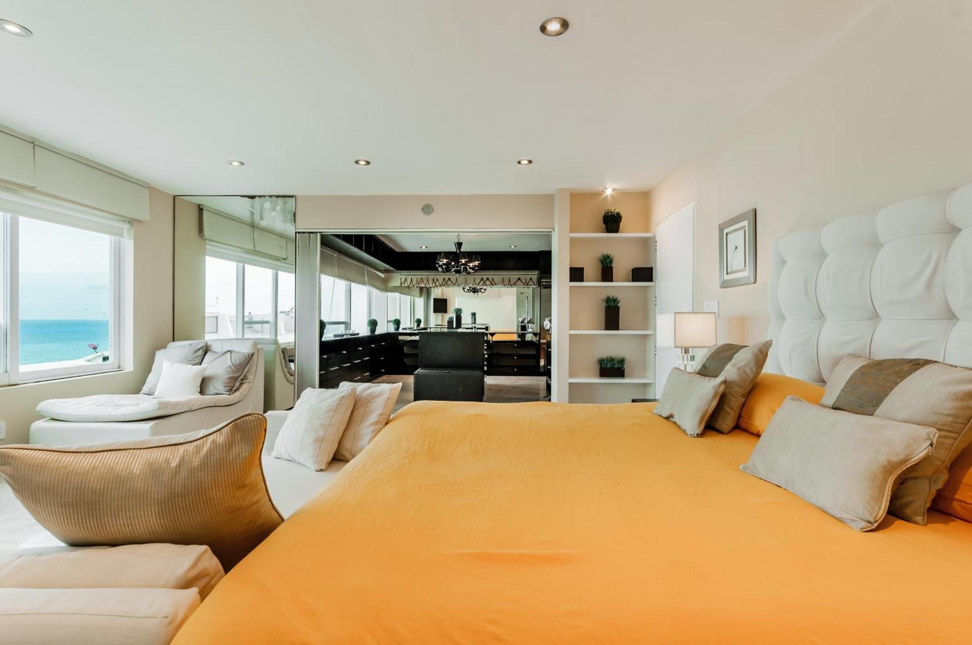 Brisas Beachfront Penthouses Cancun Exterior photo
